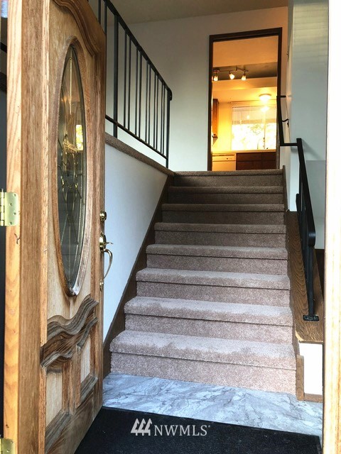12928 Southeast 159th Street Renton, WA 98058 - Photo 4 of 22 Gallery Image 4