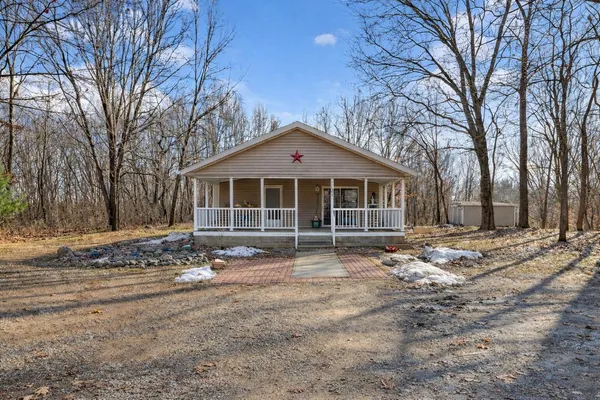 $175,000 | 42165 85th Avenue, Decatur, MI 49045