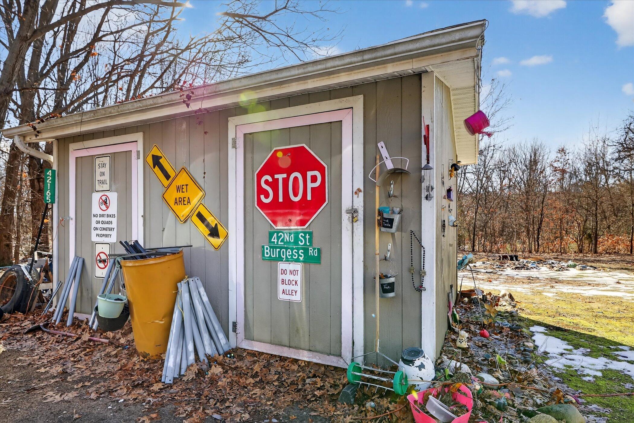 42165 85th Avenue Decatur, MI 49045 - Photo 13 of 14 31-42165-85th-Ave-Decatur-MI-49045-Windo