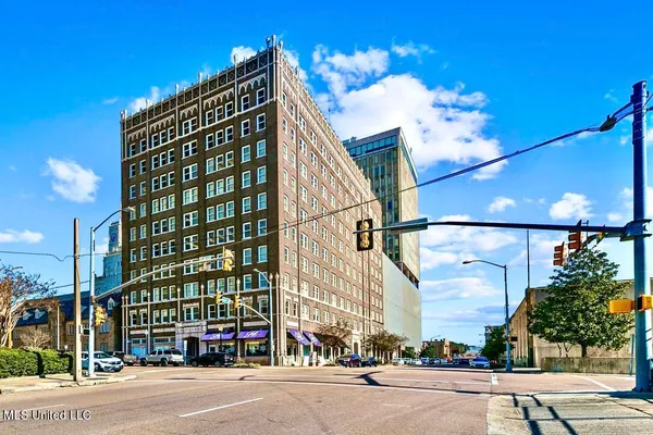 $1,500 | 308 East Pearl Street, Unit 904, Jackson, MS 39201