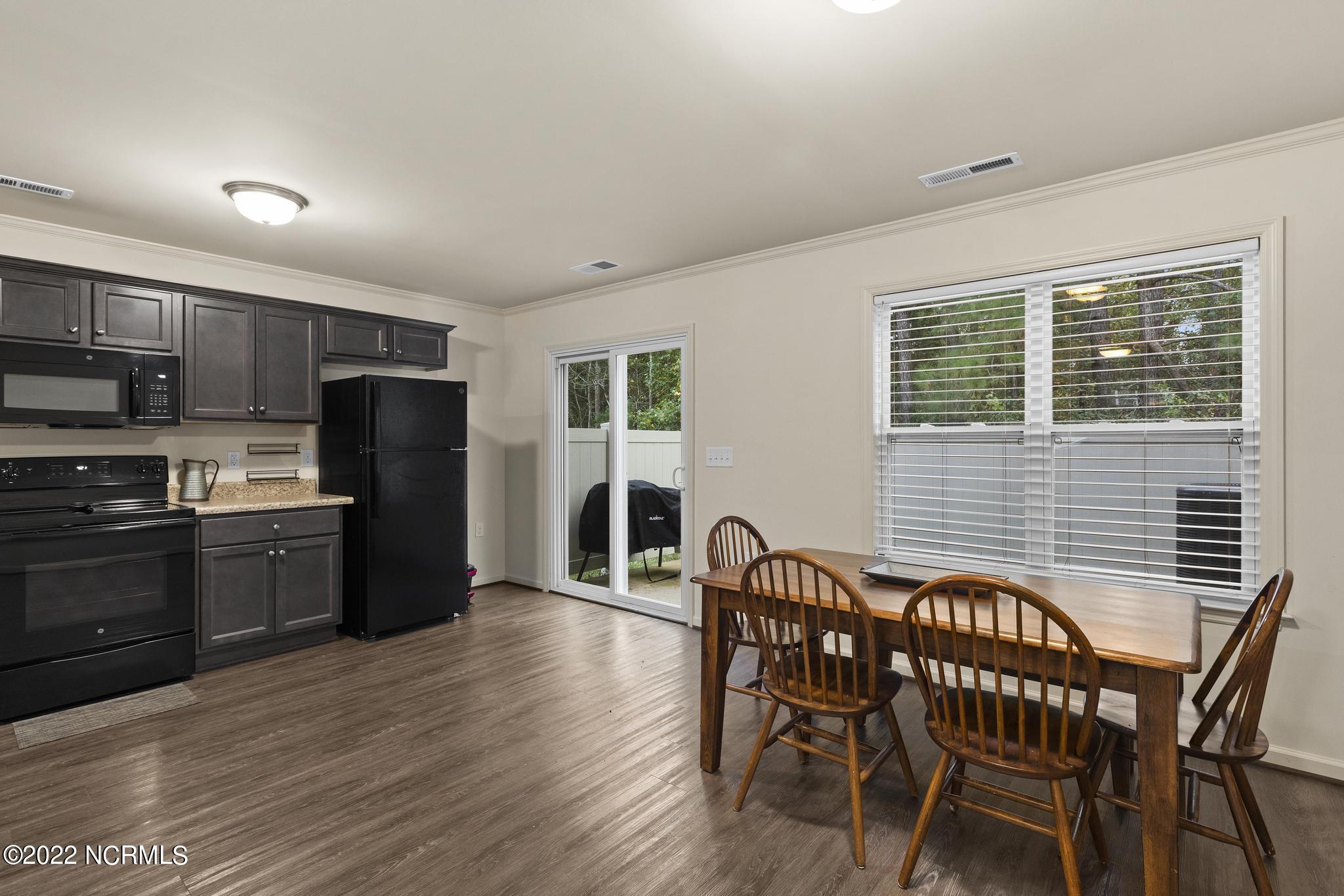 310 Glenellen Loop Road Midway Park, NC 28544 - Photo 6 of 20 310 glenellen kitchen