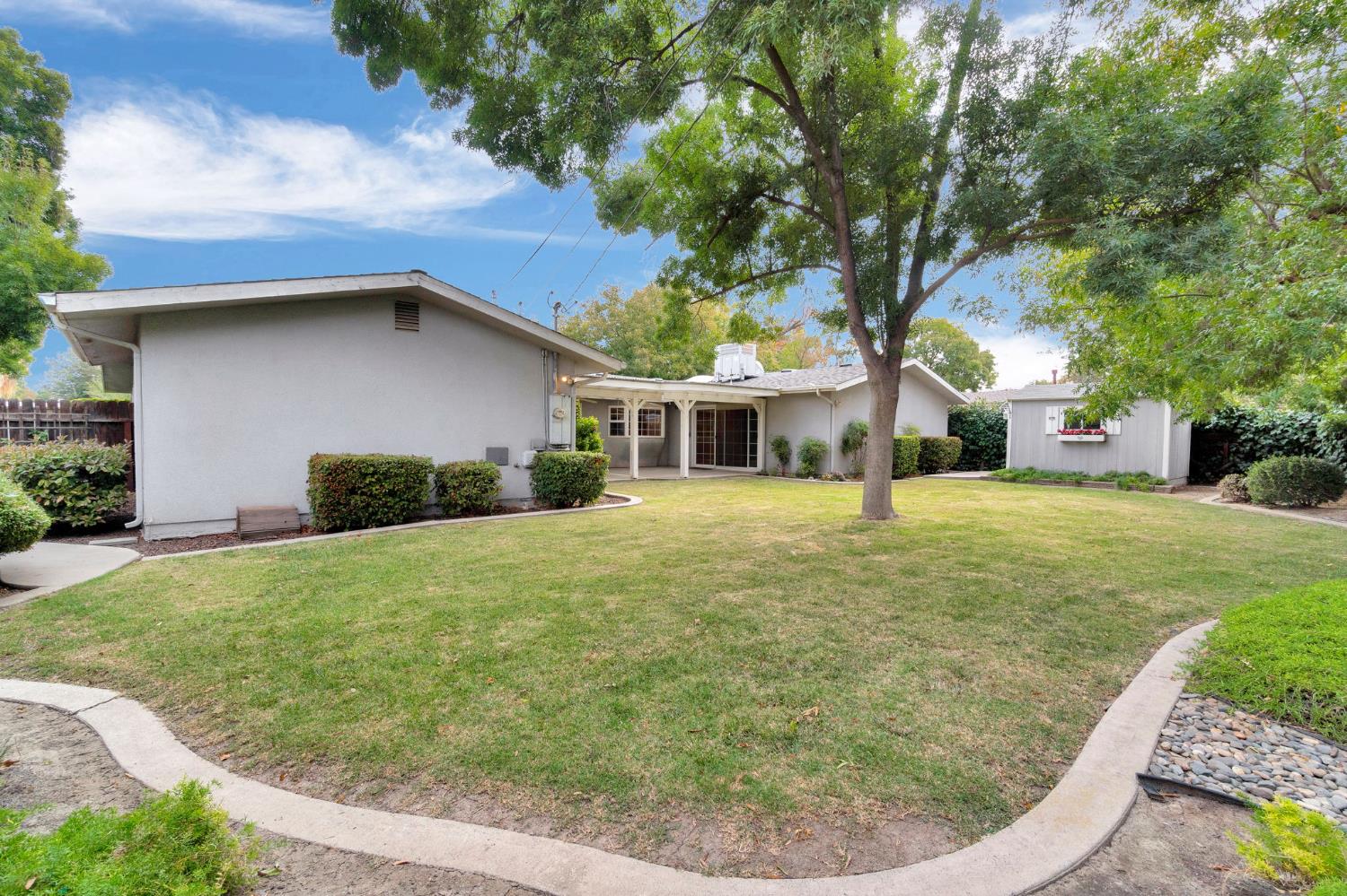 2020 Short Drive Hanford, CA 93230 - Photo 31 of 38 a house view with a garden space
