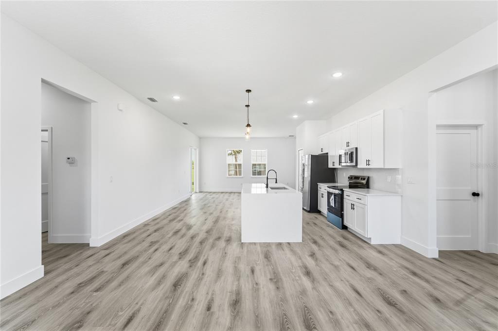 7518 Southwest 128th Street Ocala, FL 34473 - Photo 8 of 37