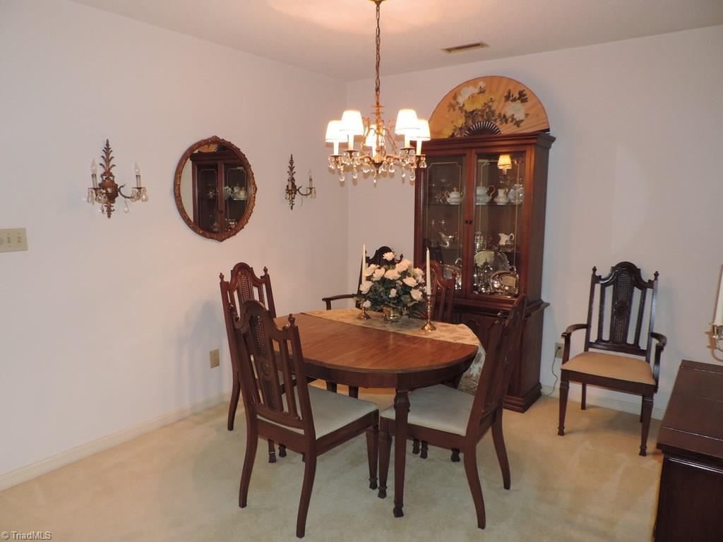 1607 Ternberry Road High Point, NC 27262 - Photo 4 of 15 Gallery Image 4
