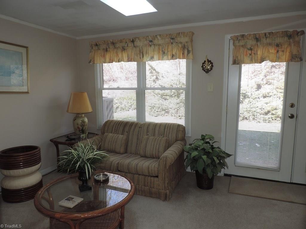 1607 Ternberry Road High Point, NC 27262 - Photo 9 of 15 Gallery Image 9