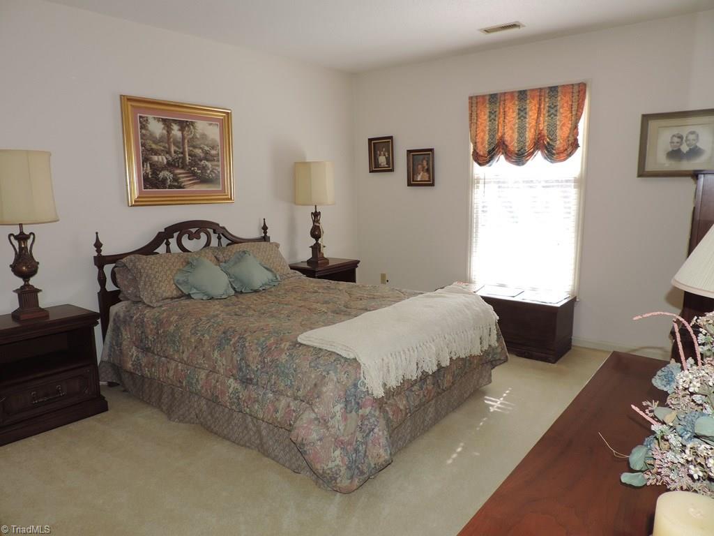 1607 Ternberry Road High Point, NC 27262 - Photo 10 of 15 Gallery Image 10