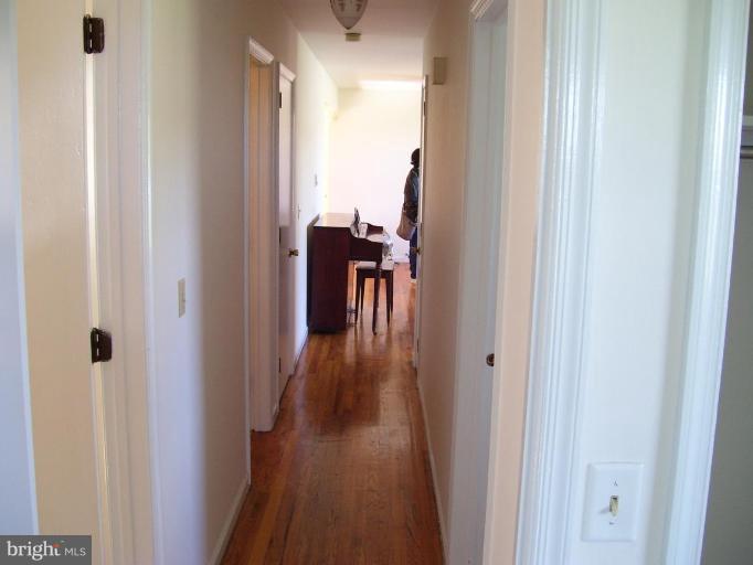 100 Racetrack Road Barclay, MD 21607 - Photo 10 of 14 Hallway