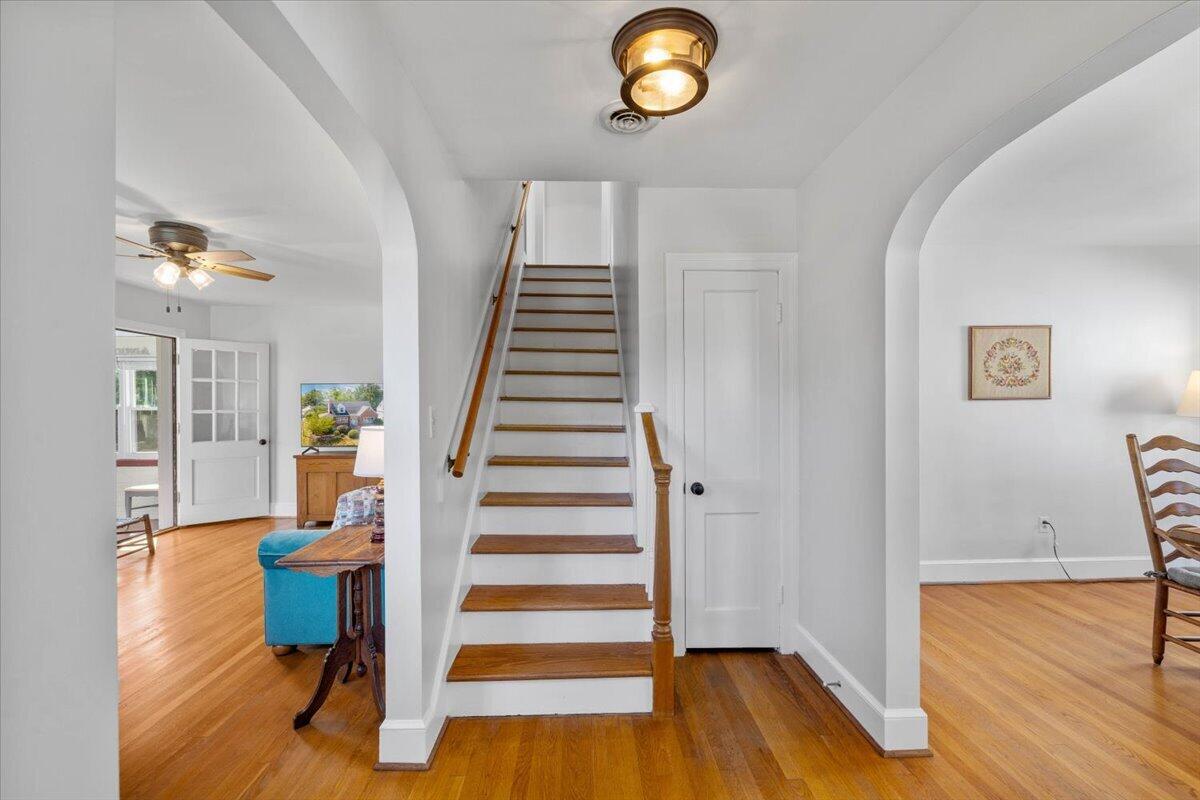 1902 Avon Road Southwest Roanoke, VA 24015 - Photo 18 of 55 03-Interior-1