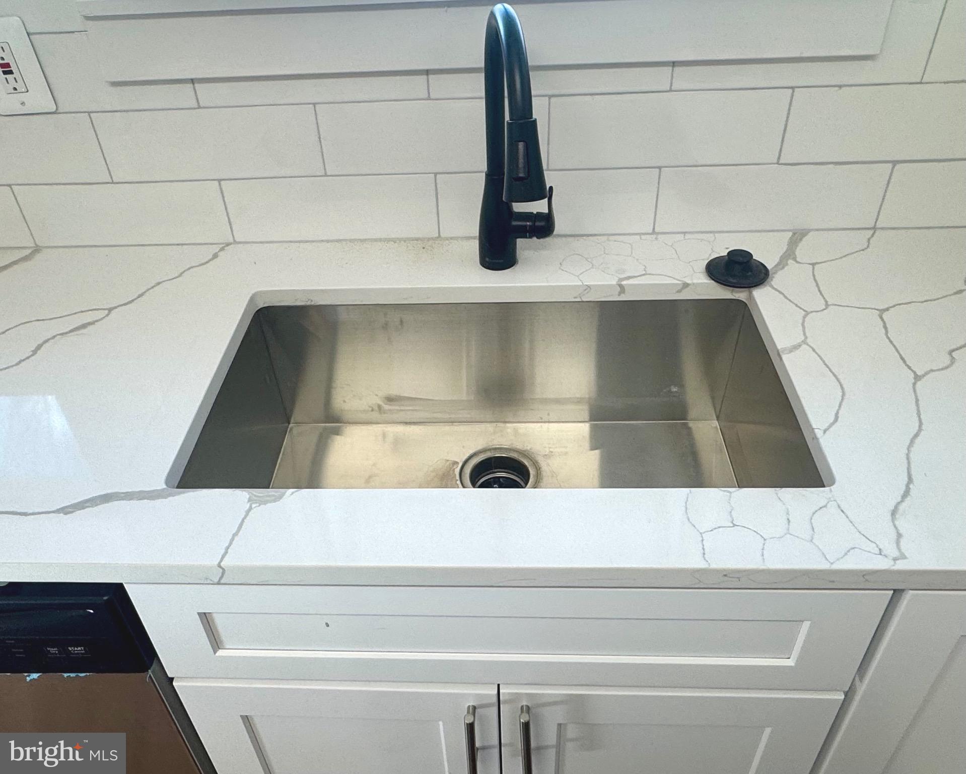 1204 St Andrews Way Baltimore, MD 21239 - Photo 8 of 15