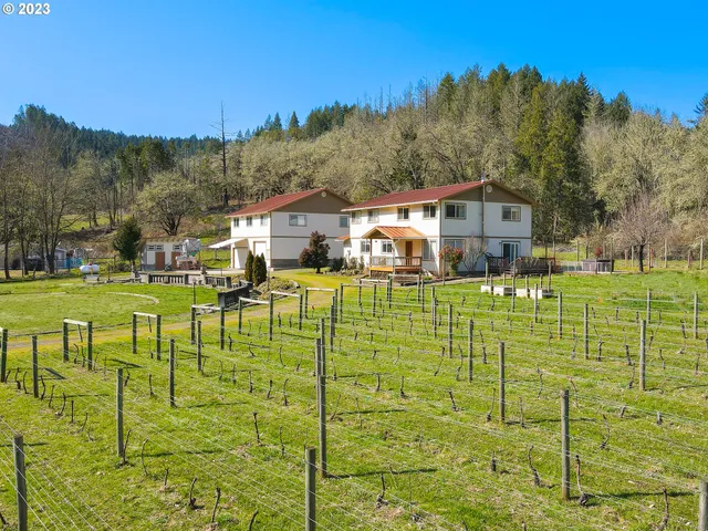 $830,000 | 375 Porter Creek Road, Winston, OR 97496