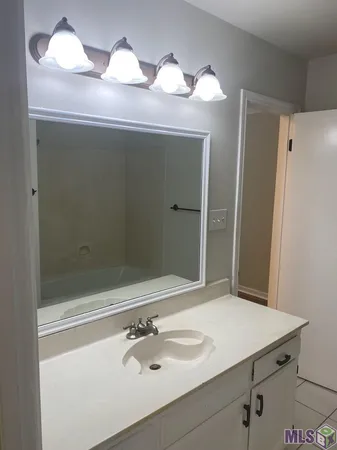 $1,850 | 301 Misty Creek Drive, Baton Rouge, LA 70808