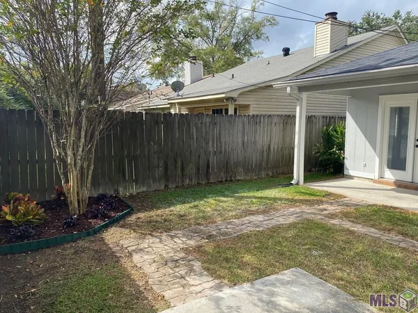 $1,850 | 301 Misty Creek Drive, Baton Rouge, LA 70808