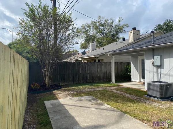 $1,850 | 301 Misty Creek Drive, Baton Rouge, LA 70808