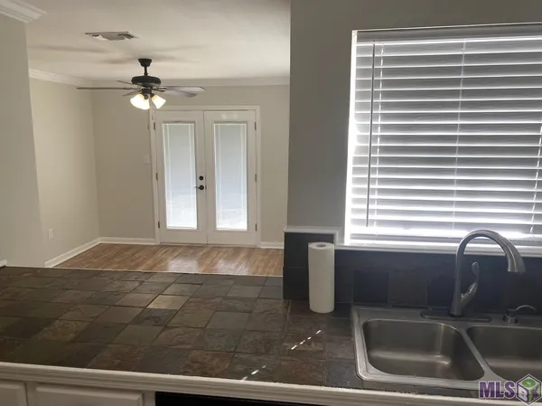 $1,850 | 301 Misty Creek Drive, Baton Rouge, LA 70808