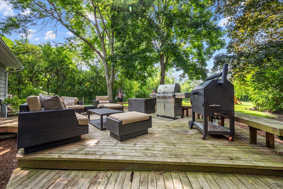 308 Signe Court Lake Bluff, IL 60044 - Photo 27 of 29 a view of swimming pool with outdoor seating