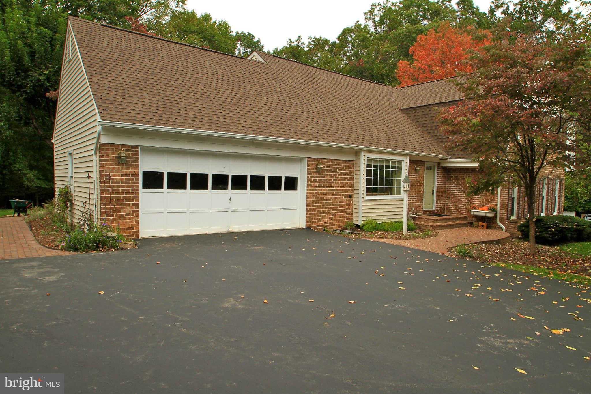 2014 Adams Hill Road Vienna, VA 22182 - Photo 2 of 30 Exterior (Front)