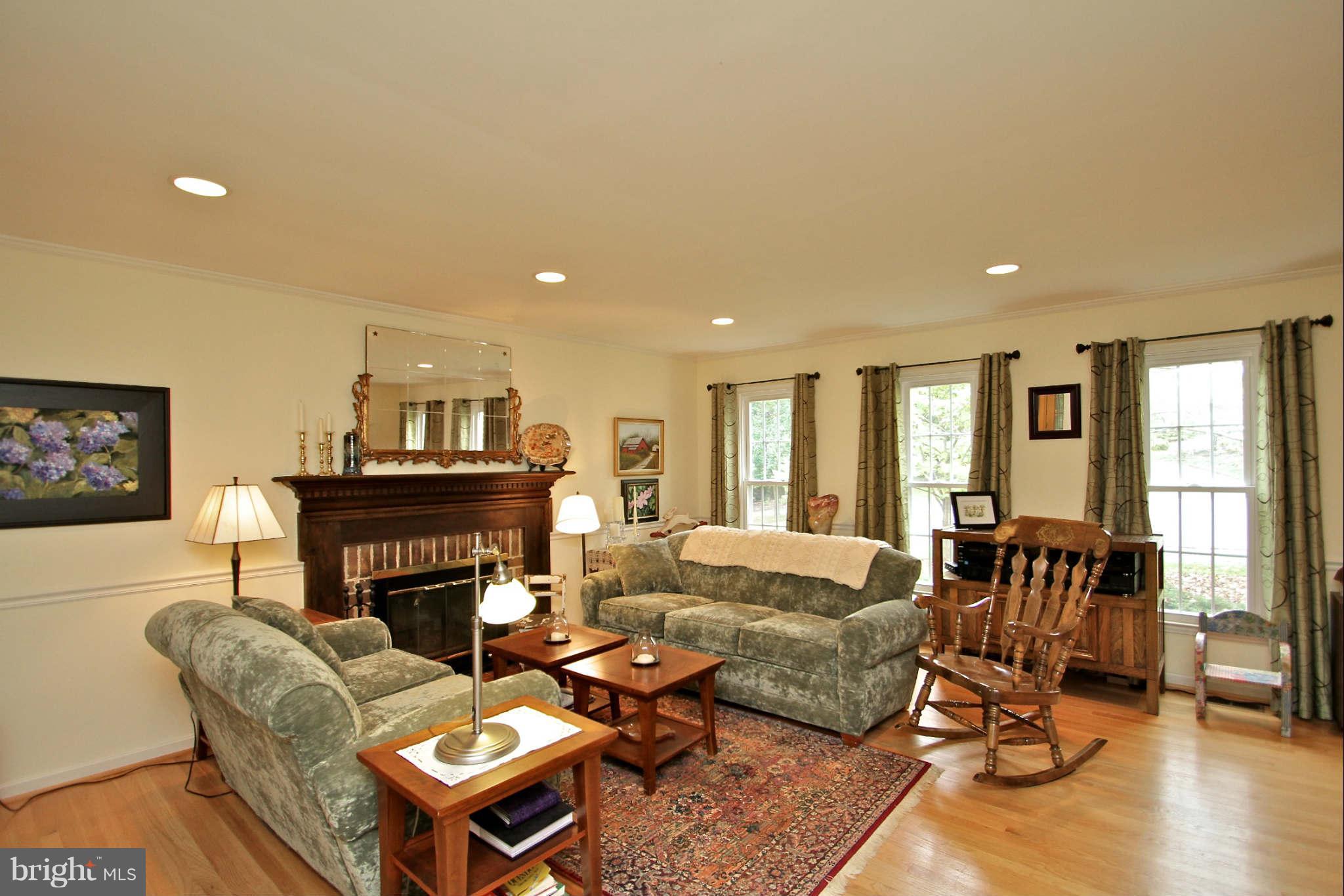 2014 Adams Hill Road Vienna, VA 22182 - Photo 11 of 30 Family Room