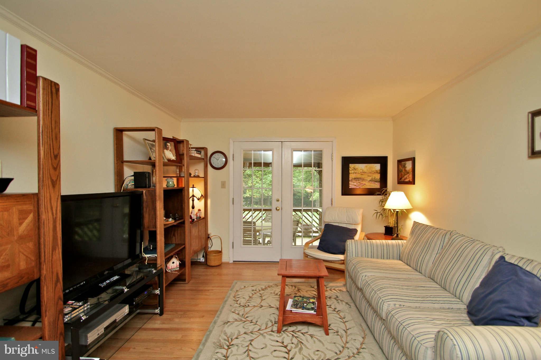 2014 Adams Hill Road Vienna, VA 22182 - Photo 13 of 30 Interior (General)