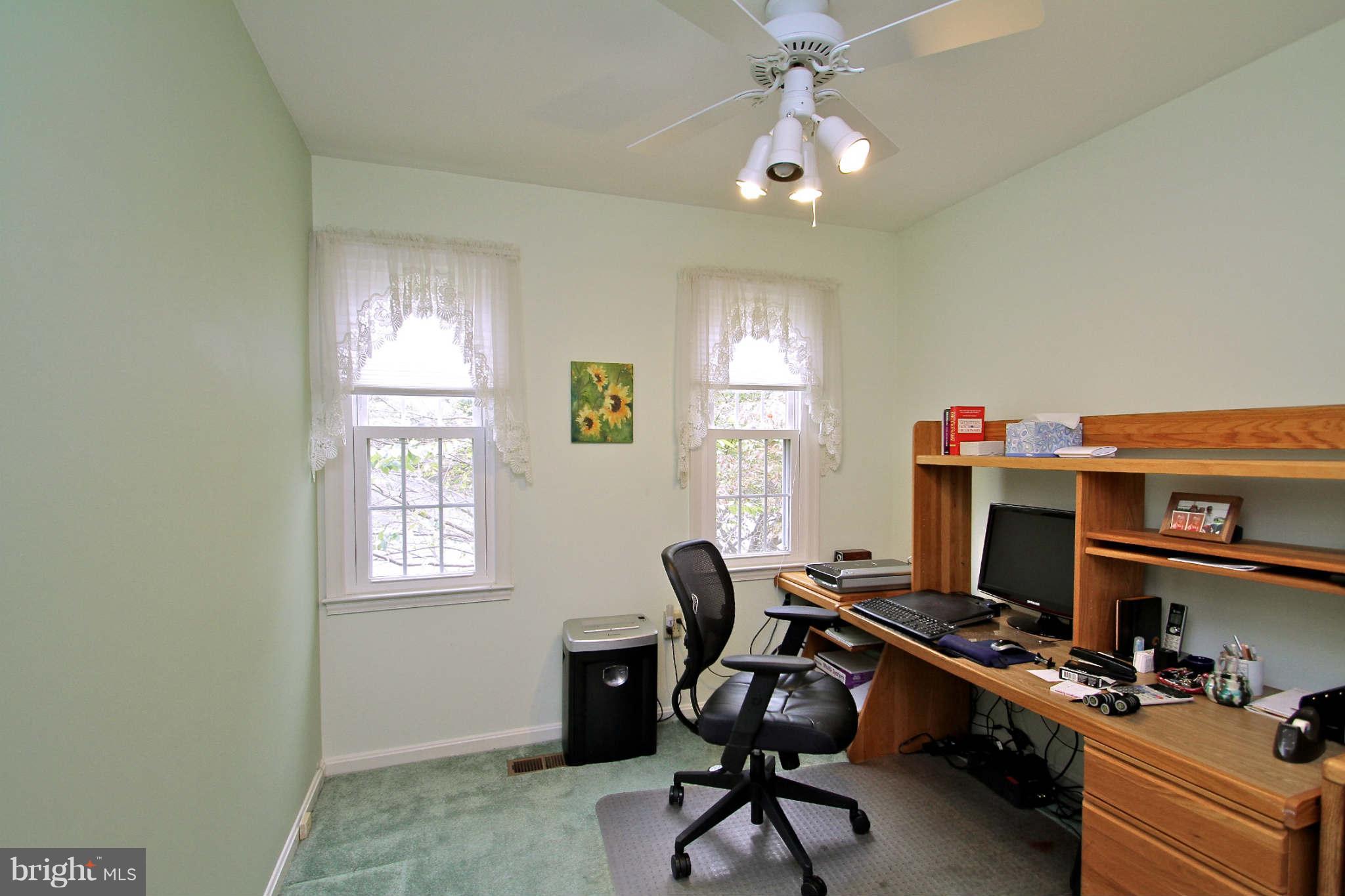 2014 Adams Hill Road Vienna, VA 22182 - Photo 28 of 30 Bedroom