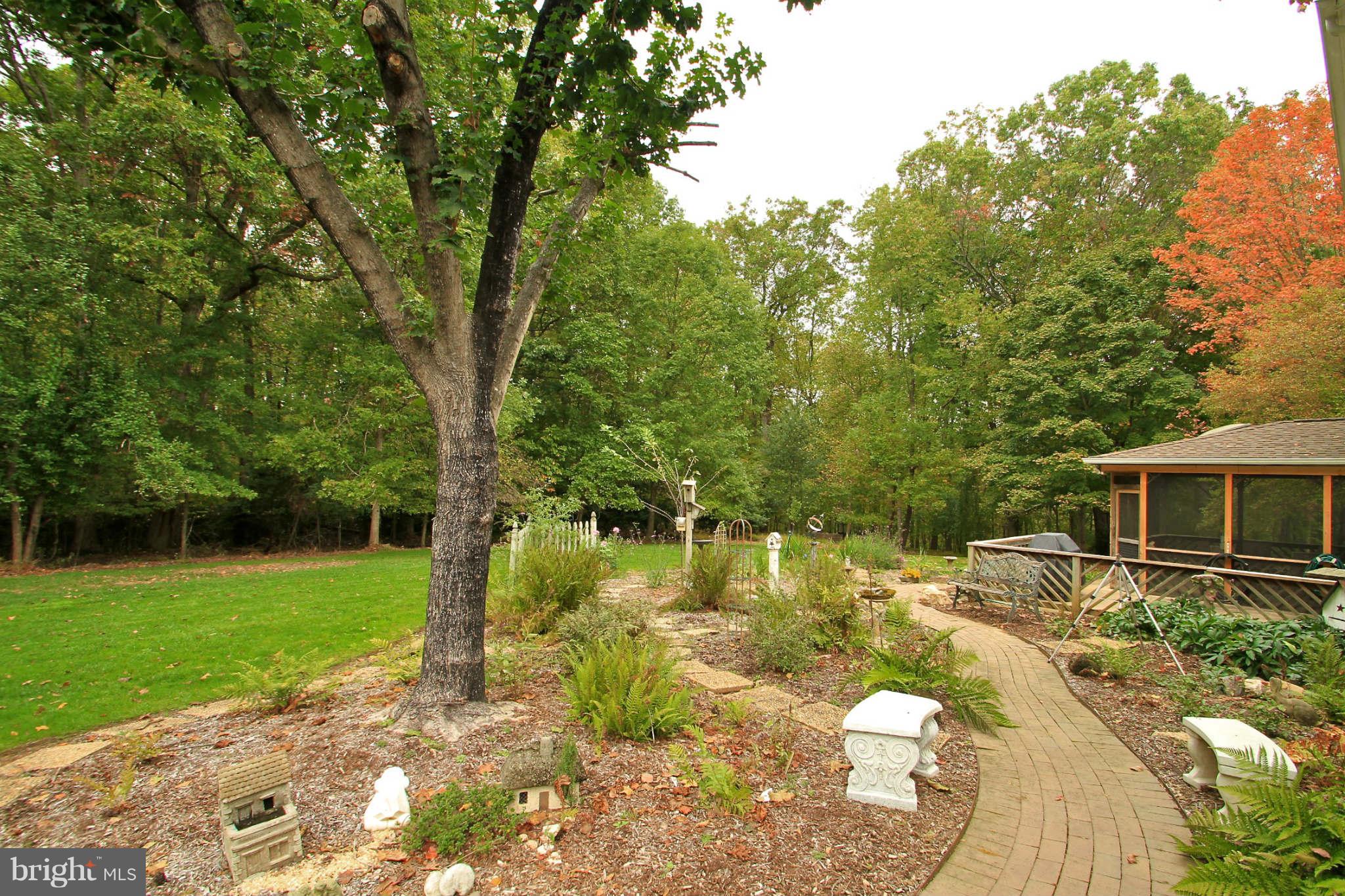 2014 Adams Hill Road Vienna, VA 22182 - Photo 29 of 30 Exterior (General)