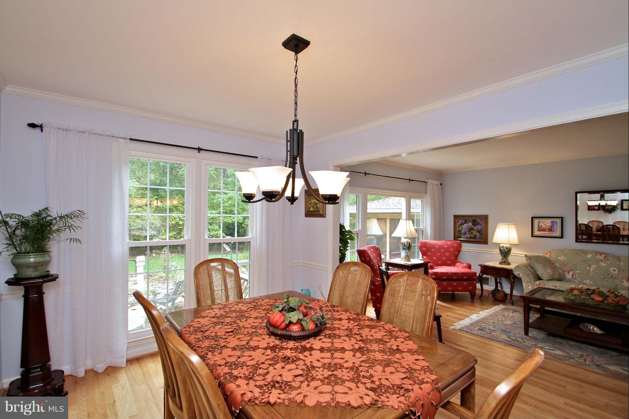 2014 Adams Hill Road Vienna, VA 22182 - Photo 6 of 30 Dining Room