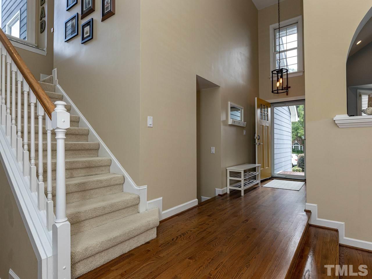 10116 Goodview Court Raleigh, NC 27613 - Photo 3 of 28