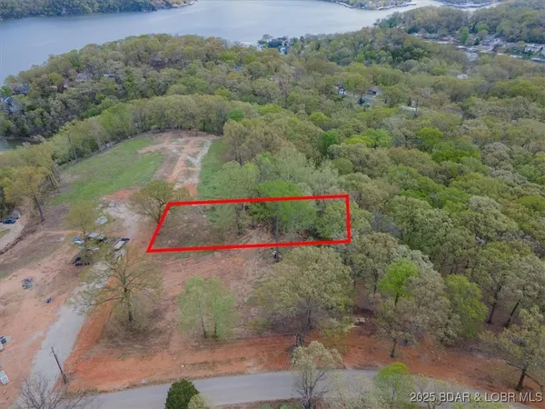 $28,500 | Lot 27 Woodland Court, Linn Creek, MO 65052