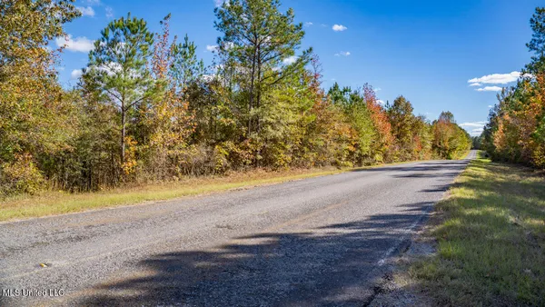 $76,000 | 3 County Road 3122, French Camp, MS 39745