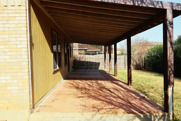 $2,000 | 104 Golden Gate Drive, Leander, TX 78641