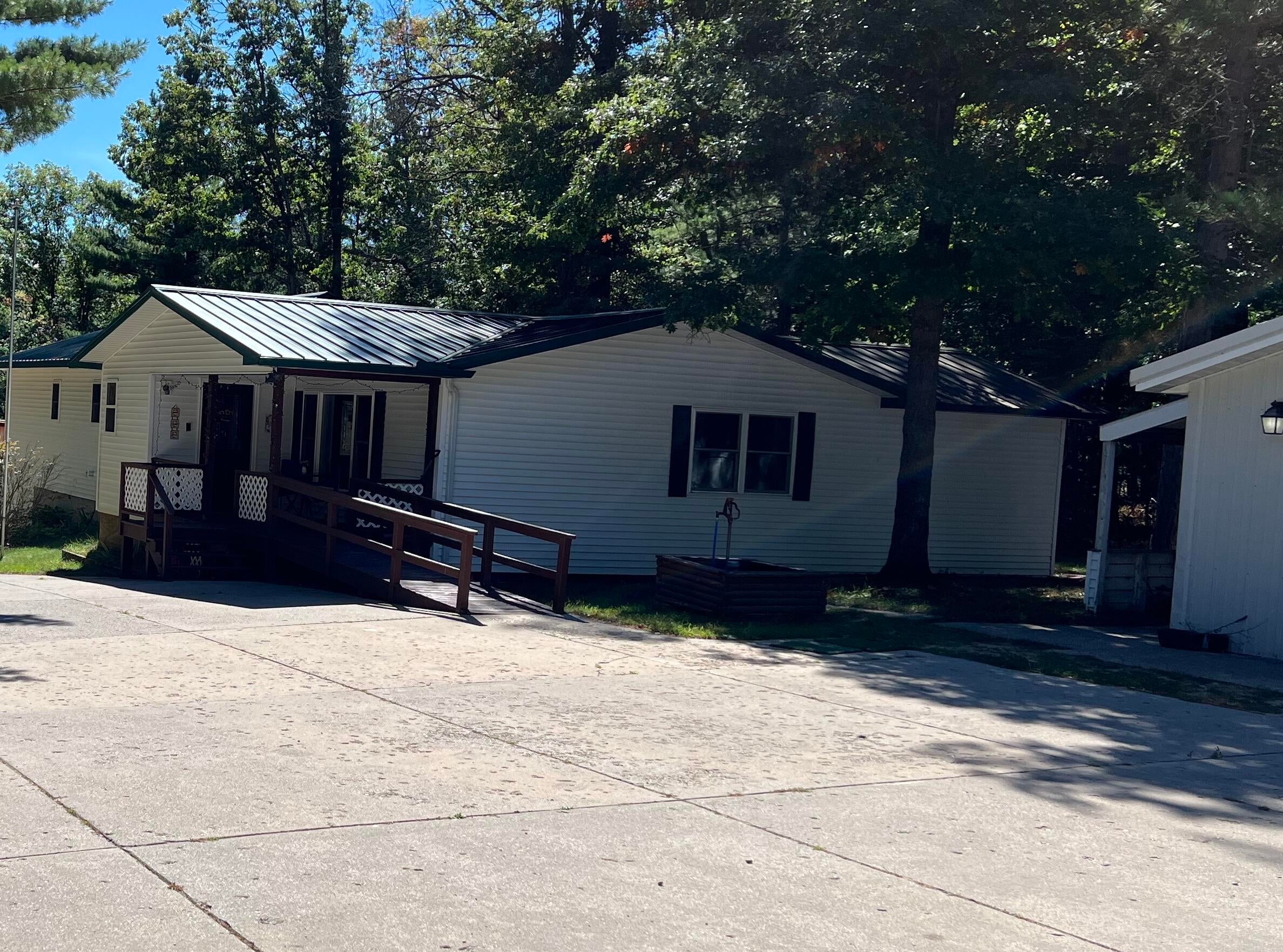 1941 High Road Roscommon, MI 48653 - Photo 44 of 54 exterior 1