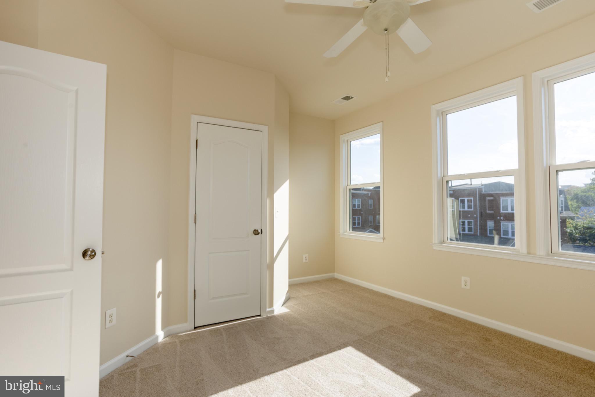 8941 Quarry Road Manassas, VA 20110 - Photo 9 of 44 3rd Floor Bedroom 3