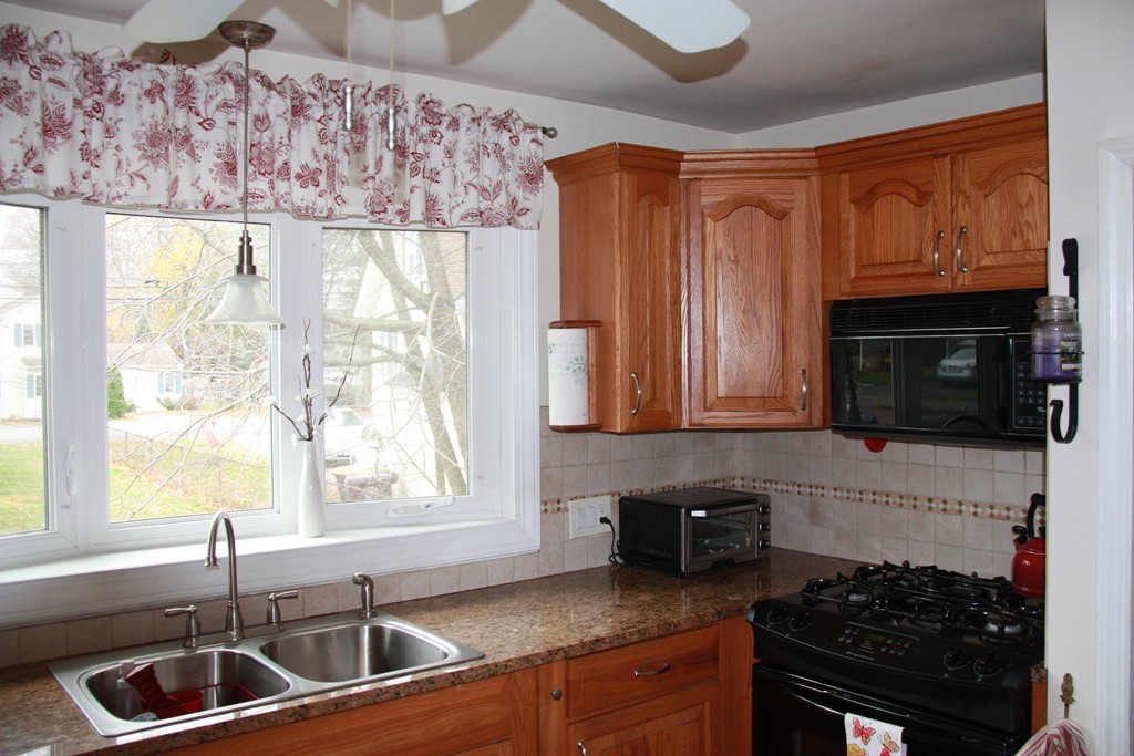 65 Reed Avenue Weymouth, MA 02190 - Photo 11 of 27 Gallery Image 11