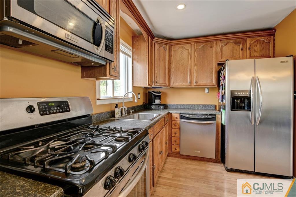 16 Thomas Road Somerset, NJ 08873 - Photo 13 of 25 Gallery Image 13