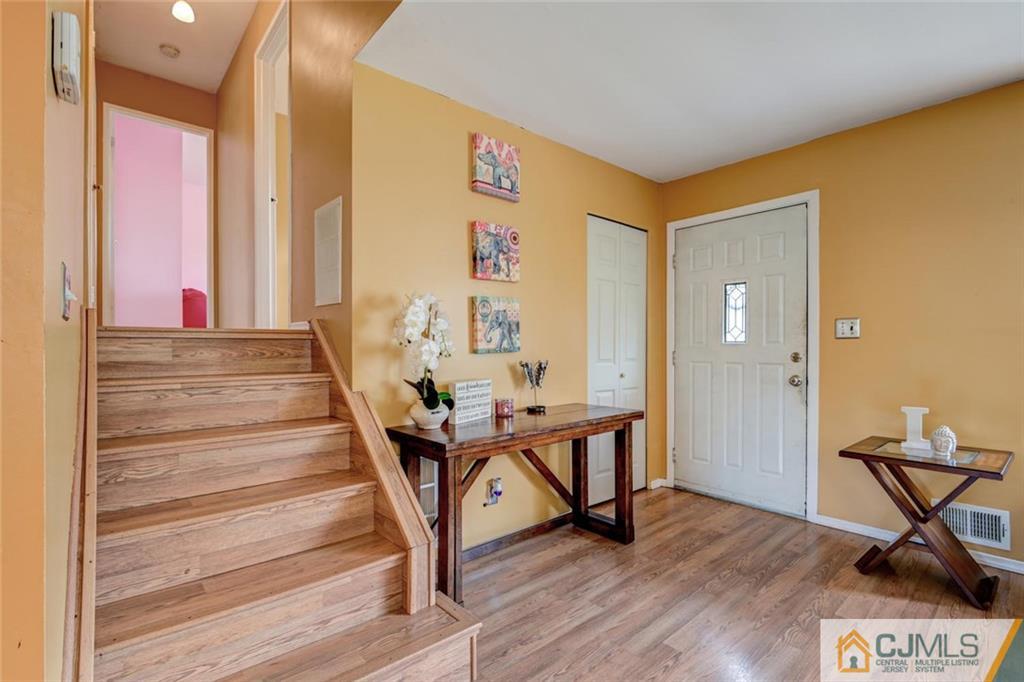 16 Thomas Road Somerset, NJ 08873 - Photo 6 of 25 Gallery Image 6