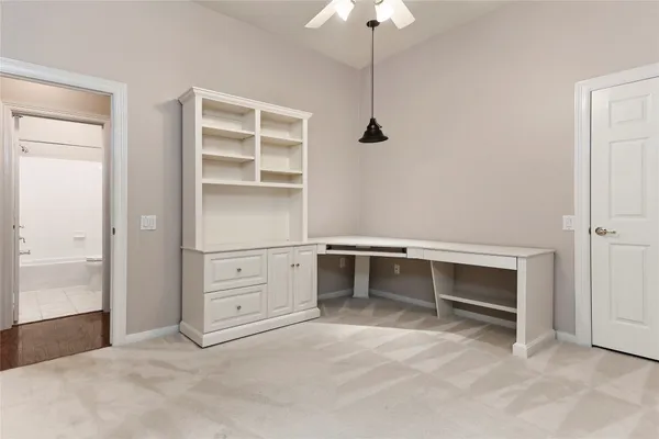 $445,000 | 146 East Northcastle Circle, The Woodlands, TX 77384