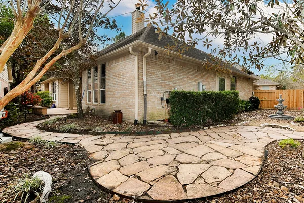 $445,000 | 146 East Northcastle Circle, The Woodlands, TX 77384