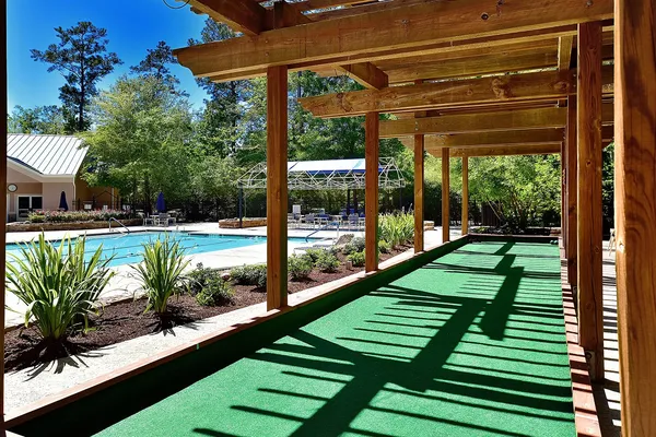 $445,000 | 146 East Northcastle Circle, The Woodlands, TX 77384