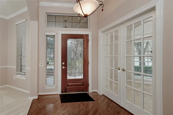 $445,000 | 146 East Northcastle Circle, The Woodlands, TX 77384