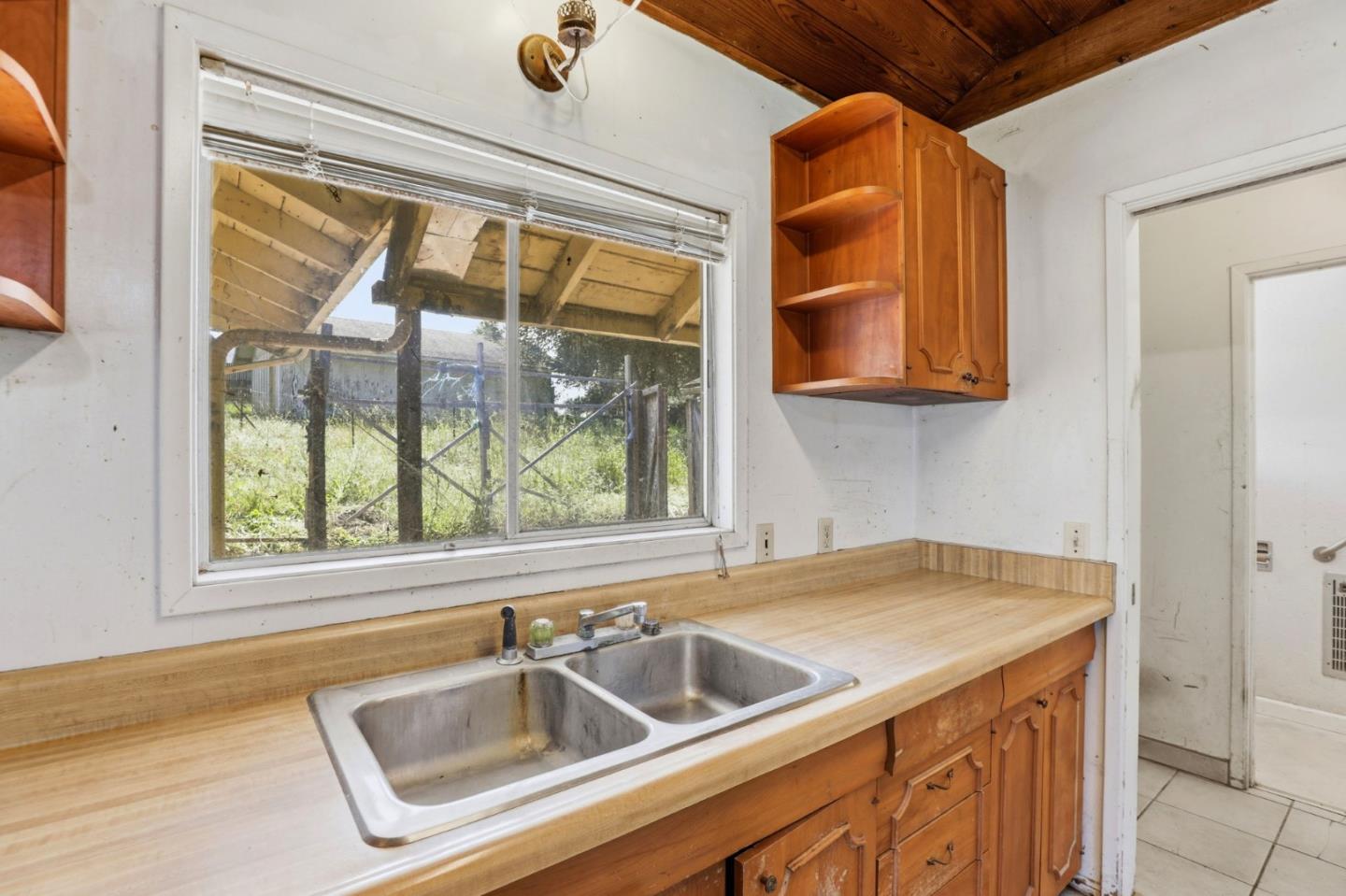 1443 Elkhorn Road Watsonville, CA 95076 - Photo 15 of 41