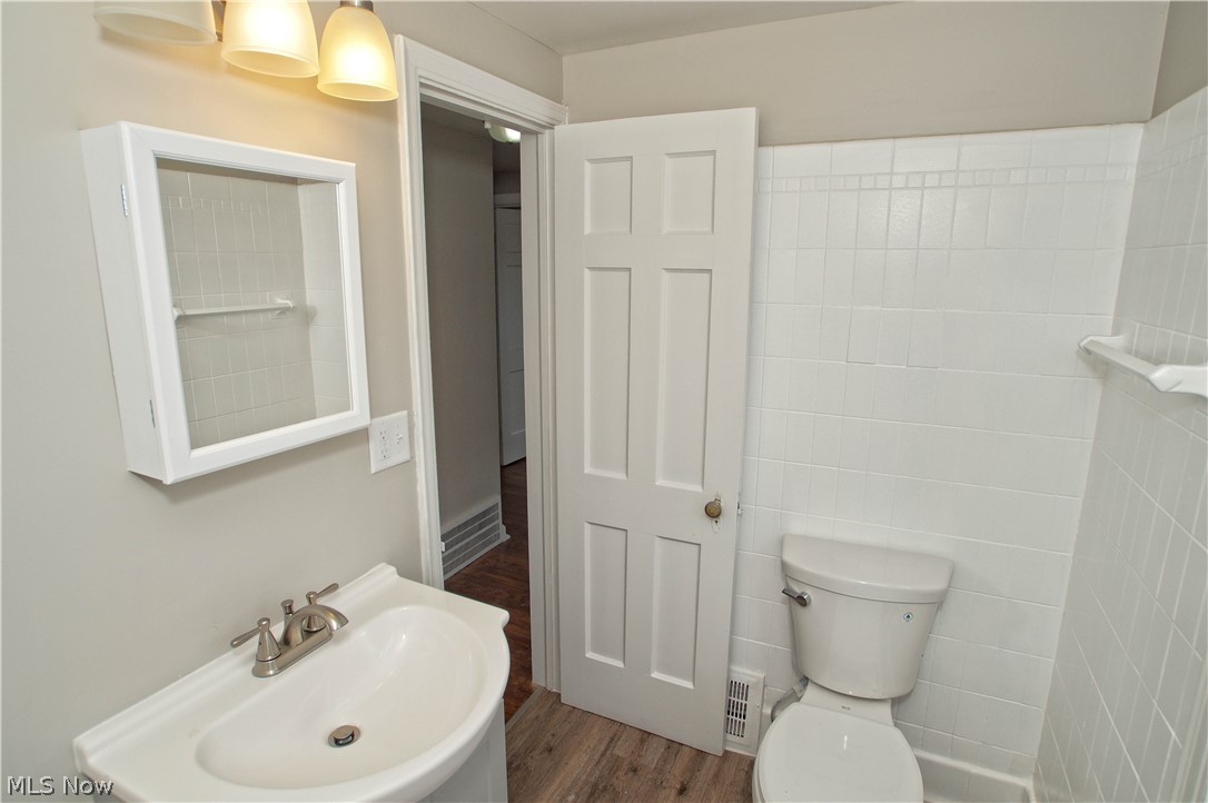 3625 Pennington Road Cleveland, OH 44120 - Photo 24 of 34 Gallery Image 24