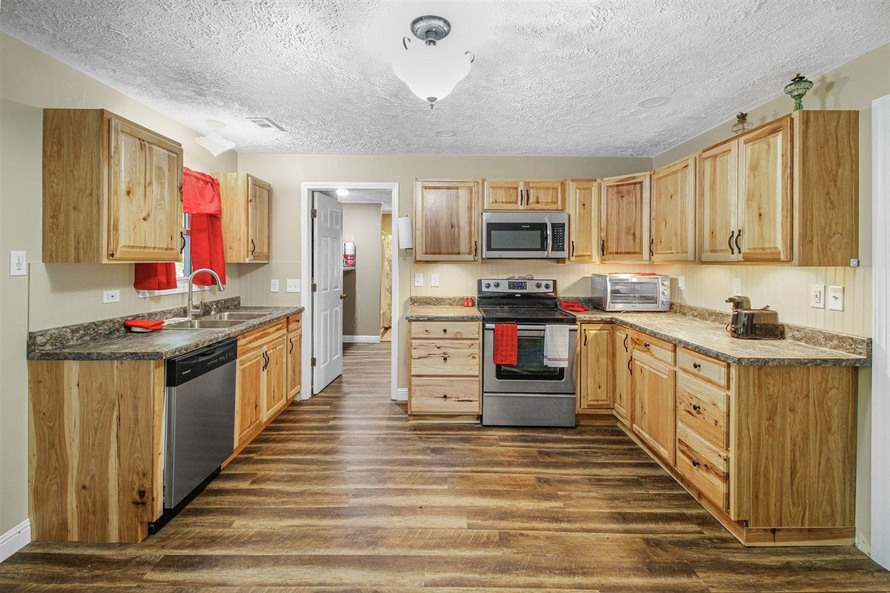 1285 Maxey Knob Road Canmer, KY 42722 - Photo 16 of 32 Gallery Image 16