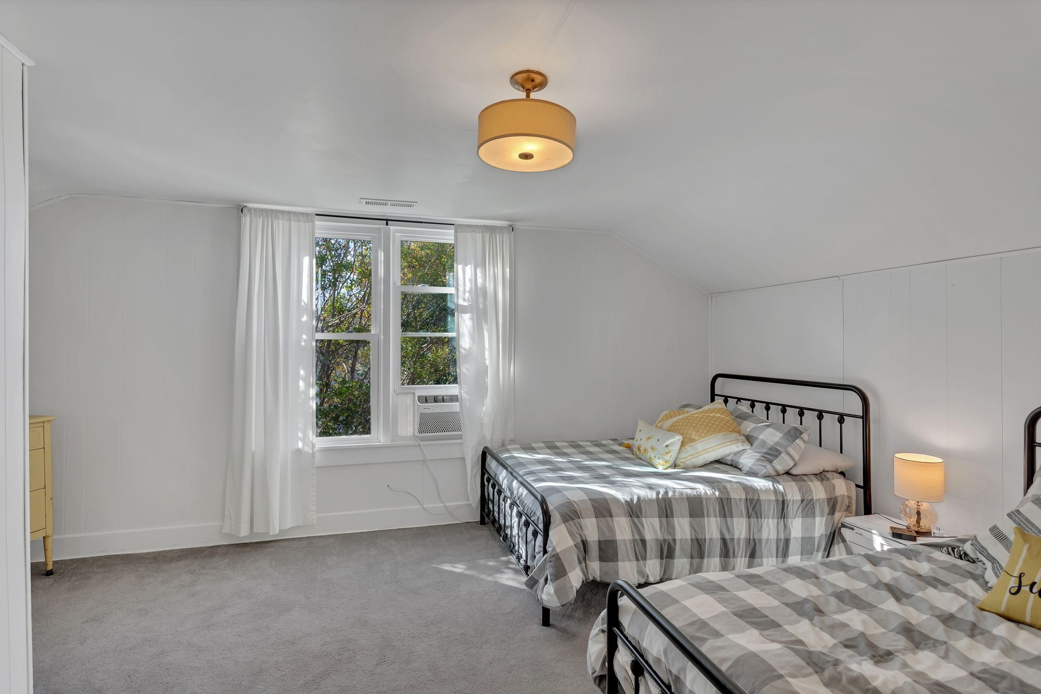 105 3rd Avenue Columbia, TN 38401 - Photo 16 of 21 a bedroom with a bed and a window
