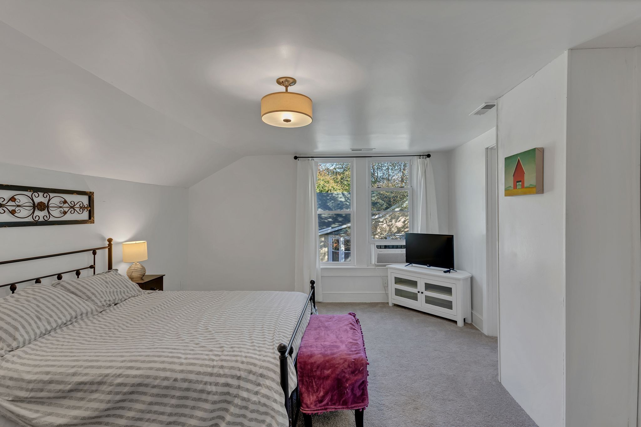 105 3rd Avenue Columbia, TN 38401 - Photo 18 of 21 a bedroom with a bed and a window