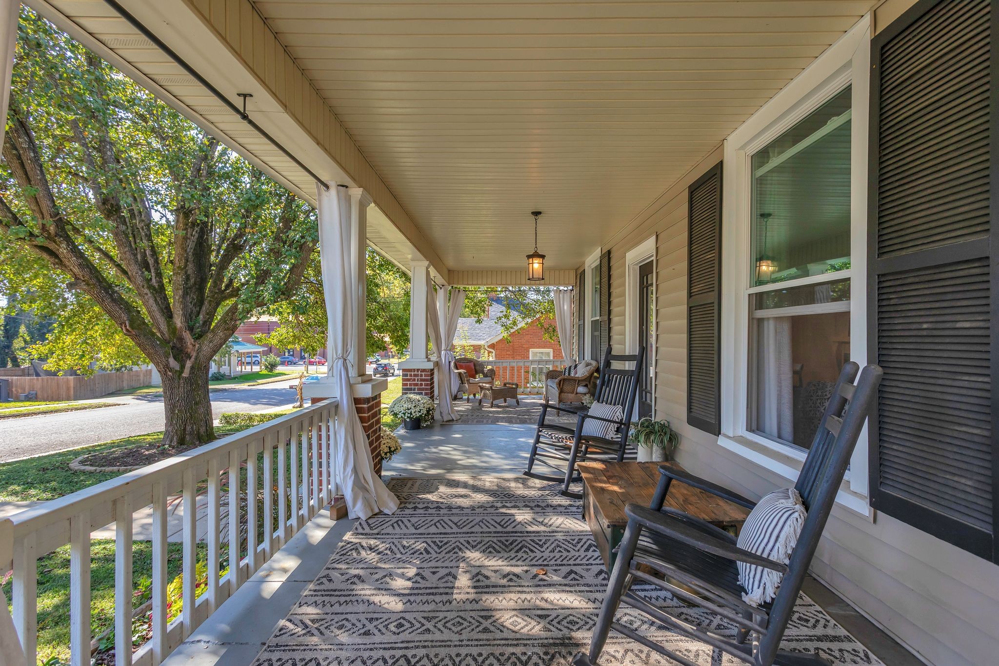 105 3rd Avenue Columbia, TN 38401 - Photo 3 of 21 a view of two chairs in the balcony