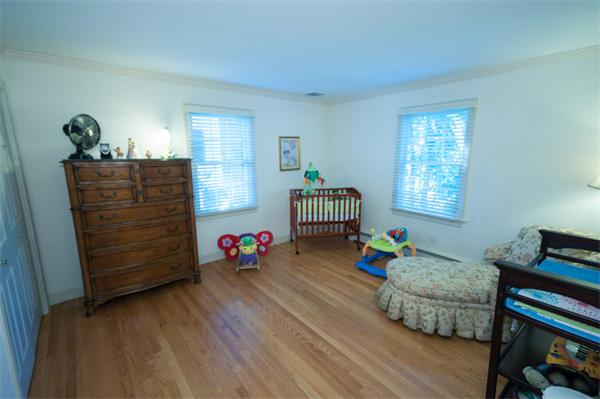 25 Liberty Avenue Lexington, MA 02420 - Photo 11 of 29