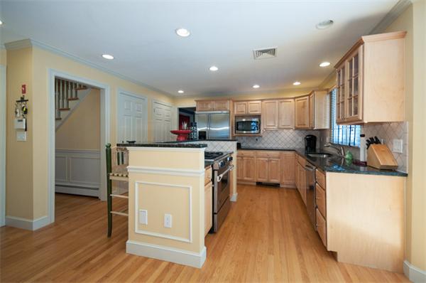 25 Liberty Avenue Lexington, MA 02420 - Photo 5 of 29