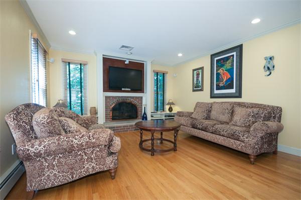 25 Liberty Avenue Lexington, MA 02420 - Photo 8 of 29