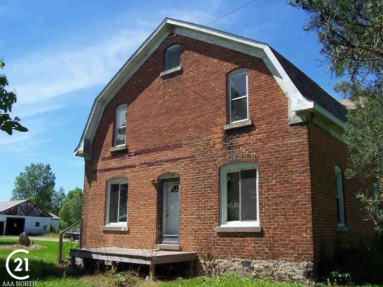 12380 Bryce Road Emmett, MI 48022 - Photo 3 of 31
