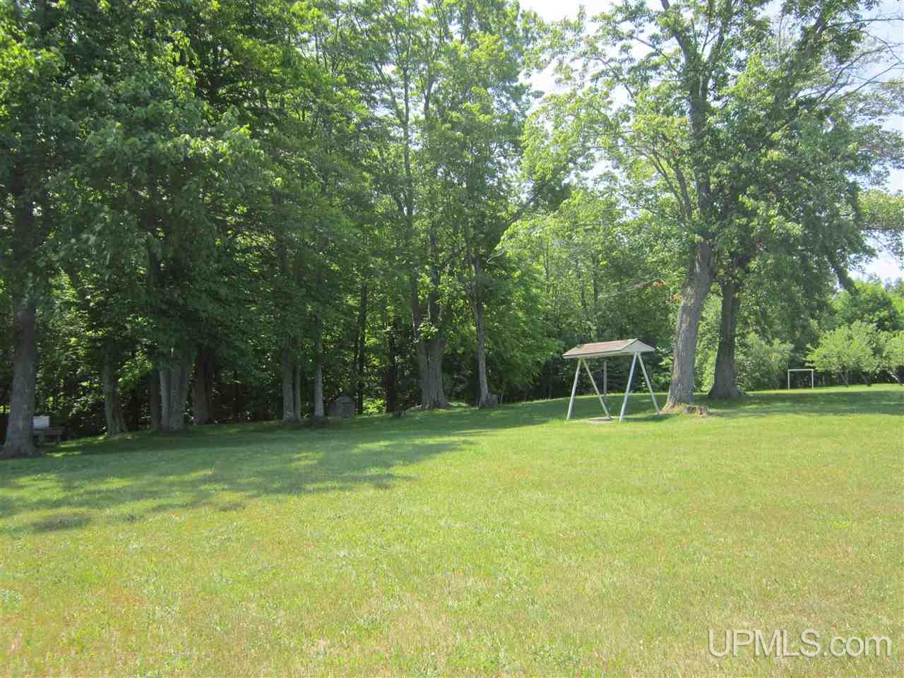 N7840 Ridge Road Munising, MI 49862 - Photo 7 of 36 Gallery Image 7