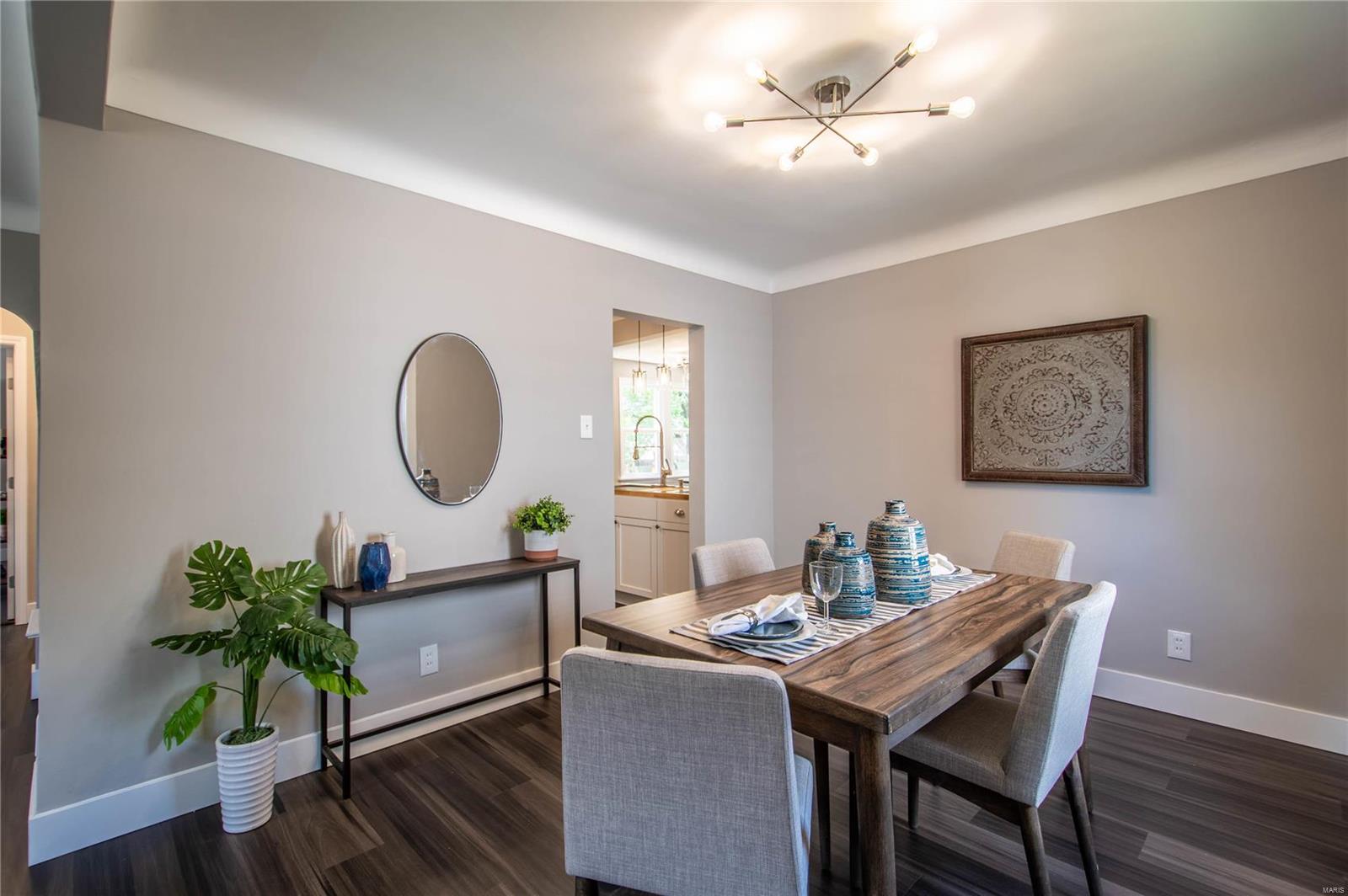 9509 MacKenzie Road St. Louis, MO 63123 - Photo 11 of 44 Gallery Image 11